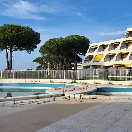 Une Escale En Bord De Plage Avec Piscine Et Jardins Le Grau-du-Roi Exterior photo