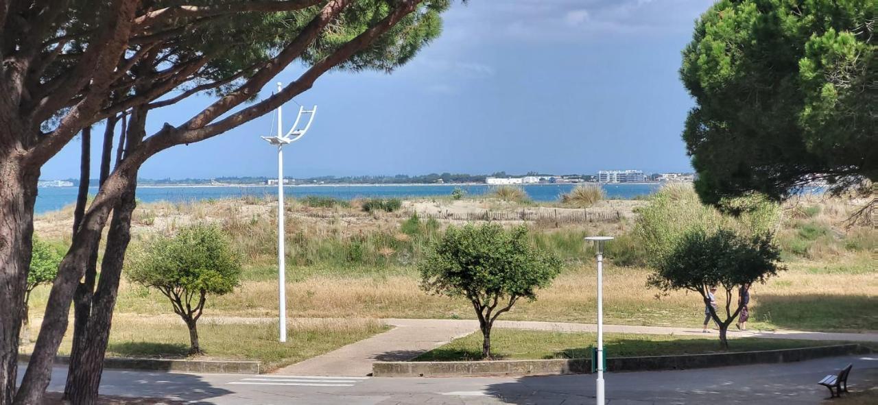 Escale En Bord De Avec Piscine Et Jardins Appartement *